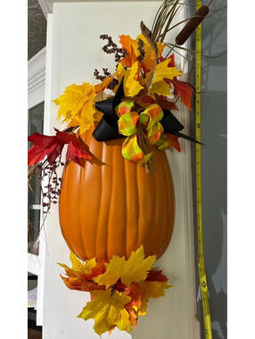 Wall or door hanger fall decor